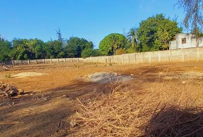 1 ac Land in Kikambala