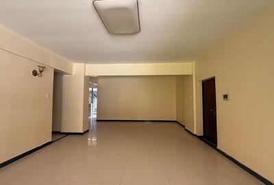 3 Bed Apartment with En Suite in Kilimani - 4