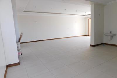 3 Bed Apartment with En Suite in Nyali Area