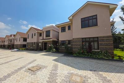 3 Bed Townhouse with En Suite at Thome Estate