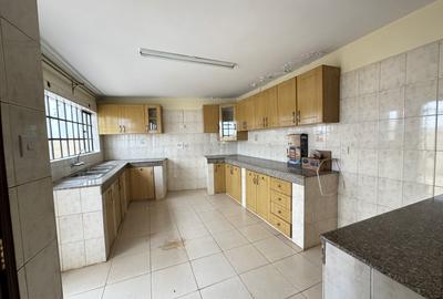 4 Bed Townhouse with En Suite in Brookside