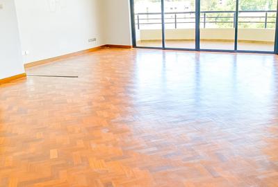 4 Bed Apartment with En Suite at Riverside