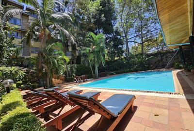 Serviced 2 Bed Apartment with En Suite in Brookside - 4