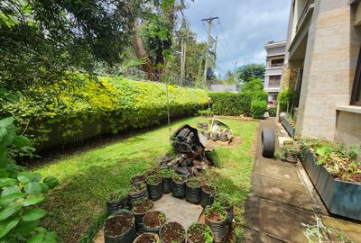5 Bed Villa with En Suite in Lavington - 3