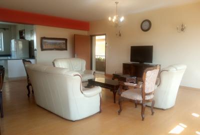 Furnished 3 Bed Apartment with En Suite in Brookside