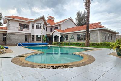 5 Bed House with En Suite in Runda