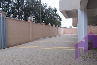 Serviced 3 Bed Apartment with En Suite at Acacia Road - 4