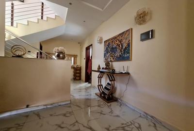 5 Bed Townhouse with En Suite at Lavington