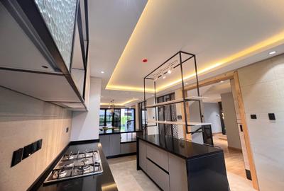 4 Bed Villa with En Suite at James Gichuru - 3