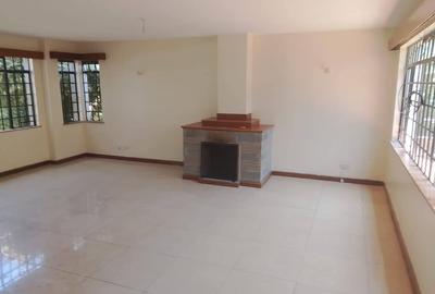 4 Bed Townhouse with En Suite in Westlands Area