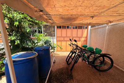 4 Bed House with En Suite at Lakeview Estate - 4