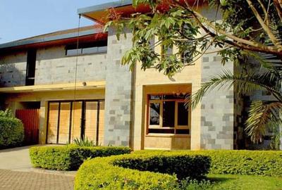 4 Bed Townhouse with En Suite in Runda