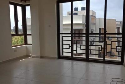 3 Bed Apartment with En Suite at 801181