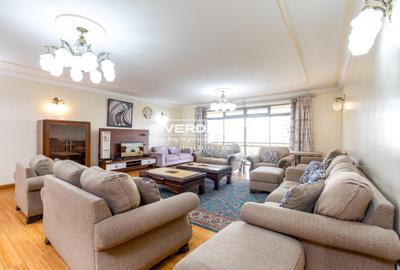 4 Bed Apartment with En Suite in Parklands