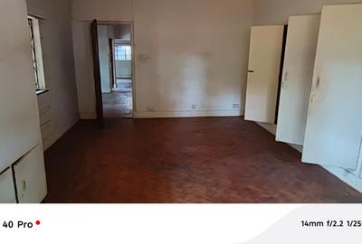 3 Bed House with En Suite in Spring Valley - 2