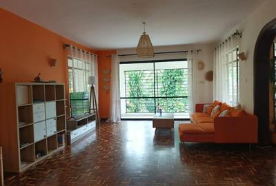 5 Bed Townhouse with En Suite in Spring Valley