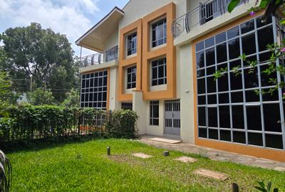 5 Bed Townhouse with En Suite at Lavington Green - 3