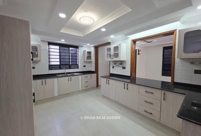 4 Bed House with Garden in Membley