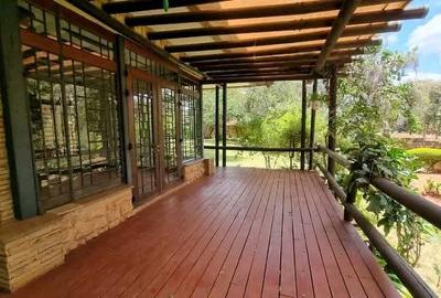 5 Bed House with En Suite in Lake View - 4