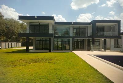 6 Bed House with En Suite at Nyari