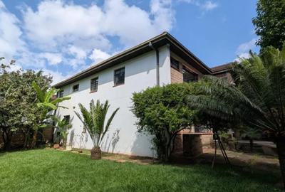 5 Bed House with En Suite at Kyuna - 4