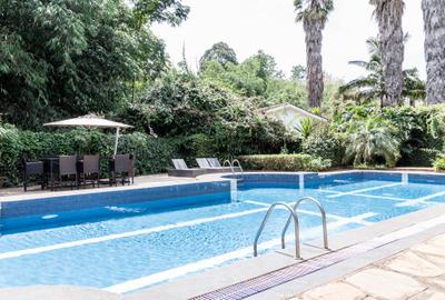 4 Bed Villa with En Suite at Riverside - 2