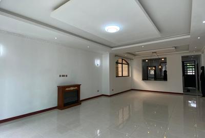 5 Bed Villa with En Suite at Lavington