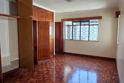 4 Bed Townhouse with En Suite at Kyuna - 2