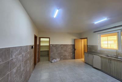 3 Bed Apartment with En Suite at Rhapta Road - 3