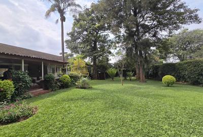 4 Bed House with En Suite in Lavington