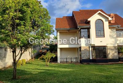 5 Bed House with En Suite in Runda - 2