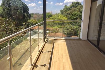 2 Bed Apartment with En Suite at Lavington