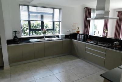 4 Bed Townhouse with En Suite at Five Star Paradise - 4