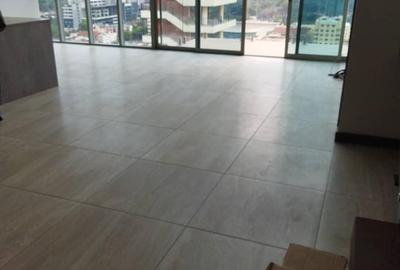 2 Bed Apartment with En Suite in Westlands Area