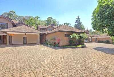 4 Bed Townhouse with En Suite at Peponi Road 986 - 3