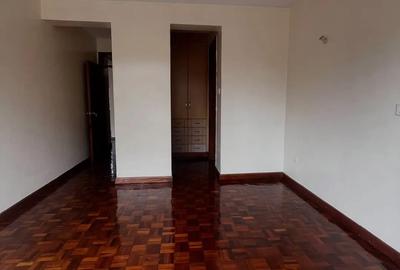2 Bed Apartment with En Suite in Lavington - 4