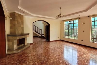 4 Bed Townhouse with En Suite in Lavington - 2