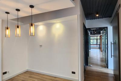 2,030 ft² Office with Service Charge Included in Parklands
