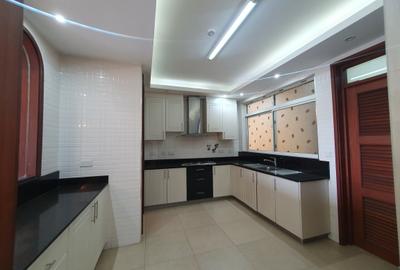 2 Bed Apartment with En Suite at Second Parklands - 4
