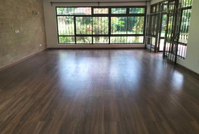 4 Bed Townhouse with En Suite in Runda - 3