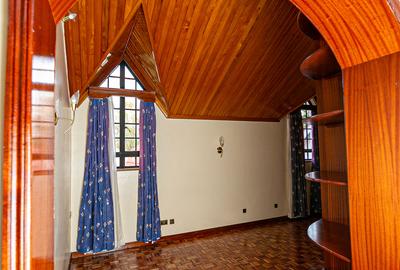 5 Bed Villa with En Suite in Karen - 2