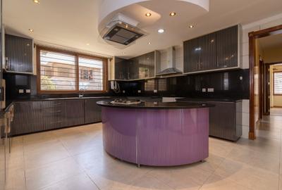 5 Bed House with En Suite at Lower Kabate Ln - 2