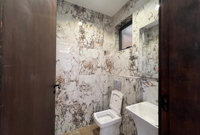 2 Bed Apartment with En Suite at Brookside Dr - 4