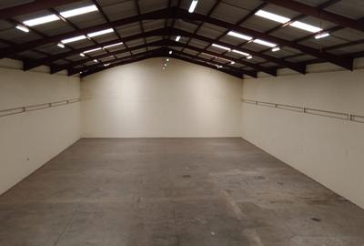 12,500 ft² Warehouse with Fibre Internet in Mombasa Road