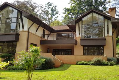 4 Bed Townhouse with En Suite at Rosslyn Lone Tree Road 55 - 2