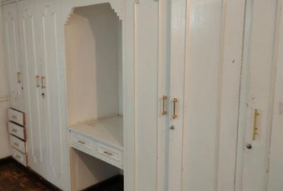1 Bed House with En Suite at Nyari