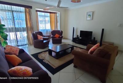 Serviced 3 Bed Apartment with En Suite at 5Th Avenue