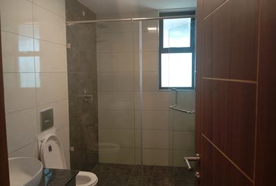 Studio Apartment with En Suite at Parklands Estate