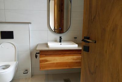 4 Bed Apartment with En Suite in Westlands Area - 4