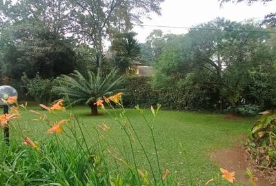 8 Bed House with En Suite in Lavington